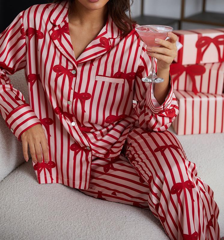 New Red Christmas Pajamas For Family Lapel Neck Button-up Long Sleeve Tops Long Pants 2-Piece Bow Loungewear  Outfit