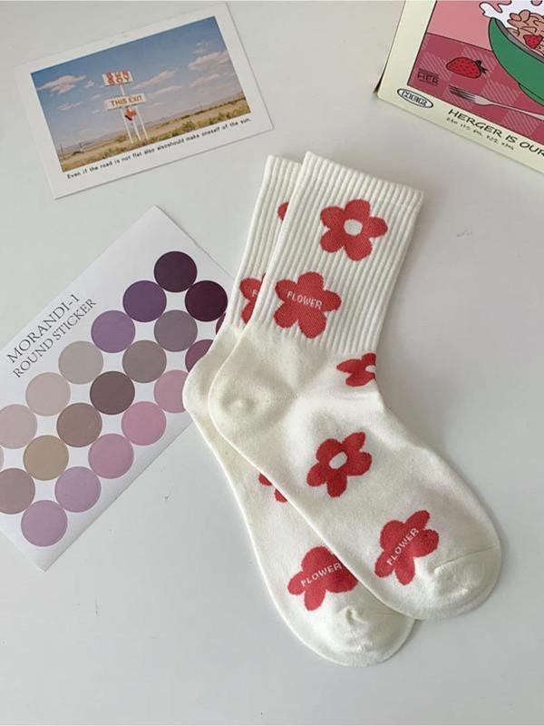 Women's 5 Pairs Floral & Heart Print Crew Socks, Cute Casual Moisture Wicking Socks, Soft Comfy Breathable Socks for All Seasons Daily Wear