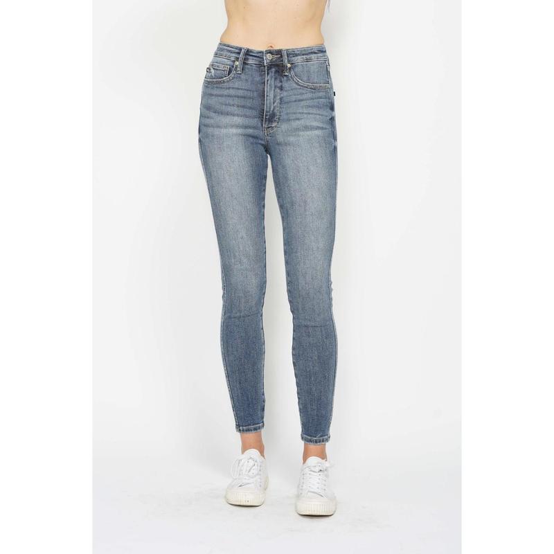 Judy Blue Full Size Tummy Control Contrast Wash Skinny Jeans