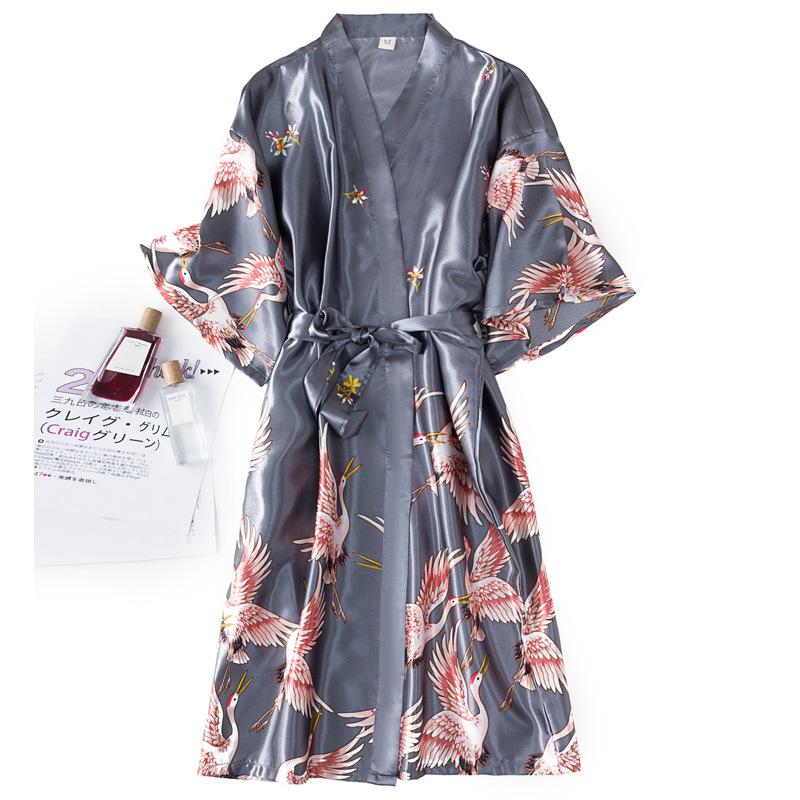 Pajamas Sexy Ice Silk Robe Half Sleeve Large Size Bathrobe Artificial Silk Morning Gowns Nightwear Womenswear Comfort Women Loungewear