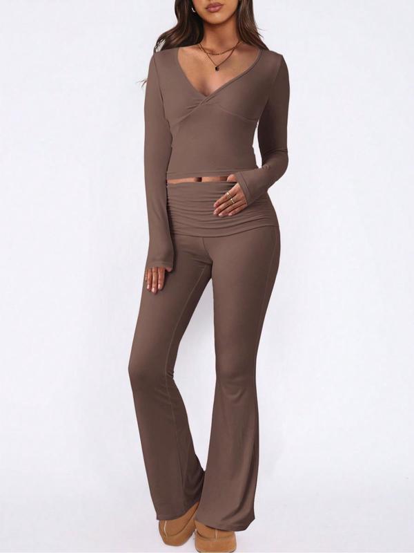 Two-Piece Set Women's Solid Crop Tee & Ruched Flare Leg Pants, Casual Deep V Neck Long Sleeve Top & Bell Bottom Trousers, Women's Sleepwear for Spring & Fall