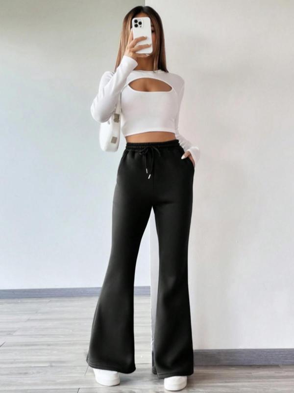 Women's Solid Drawstring Waist Flare Leg Pants, Casual Pocket Design Bell Bottom Trousers for Fall & Winter, Women's Bottoms for Daily Wear