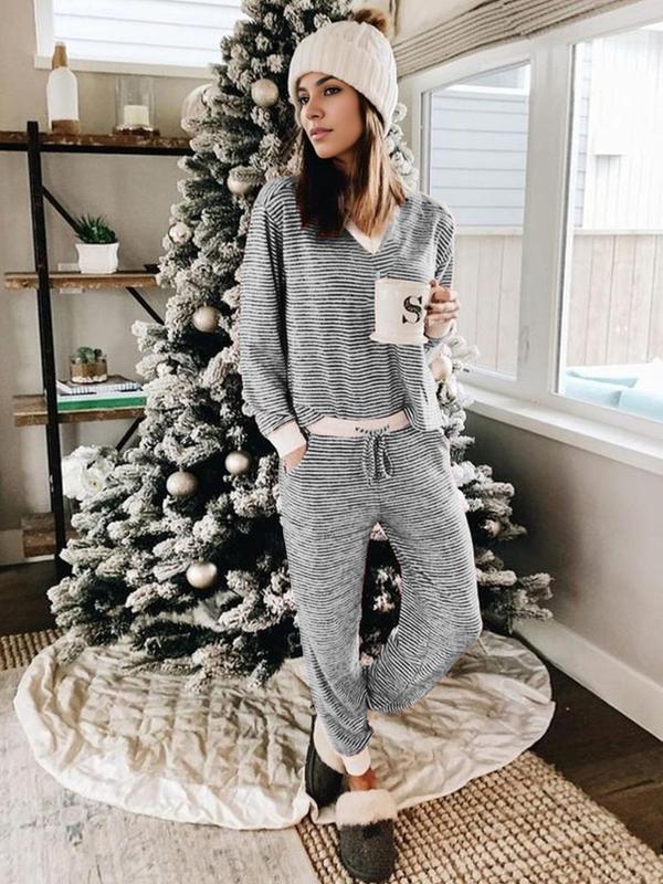 @shopwithjulie Collection Women's Christmas Striped Print V Neck Tee & Drawstring Waist Pants Lounge Sets, Relaxed Pajamas Sets Women, Pj Sets for Women, Casual Comfy Long Sleeve Top & Trousers for Fall & Winter, Lady's Sleepwear