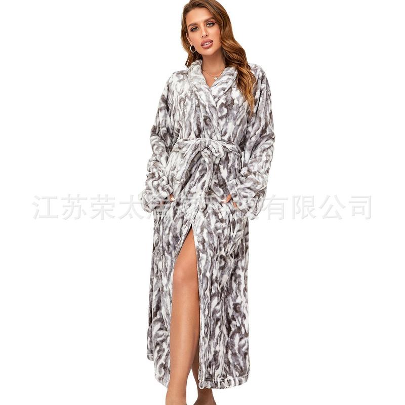 Lapel Large Pocket Pattern Bathrobe Long Sleeve Printed Long Flannel Loose Python Pattern Couple Nightgown