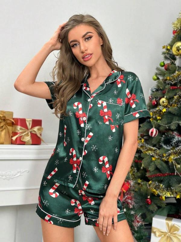 Two-Piece Set Women's Christmas Print Lapel Neck Button Front Shirt & Shorts Satin Pyjama, Casual Comfy Short Sleeve Top & Shorts Set, Ladies Sleepwear for All Seasons