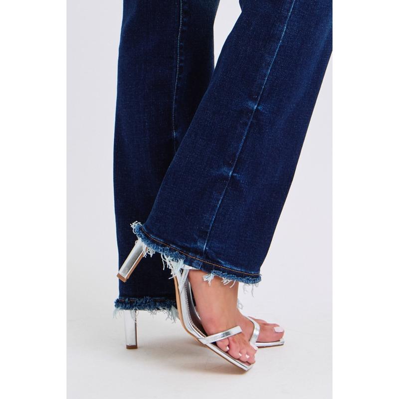 JUDY BLUE MID RISE STRAIGHT LEG JEANS W  FRAY HEM