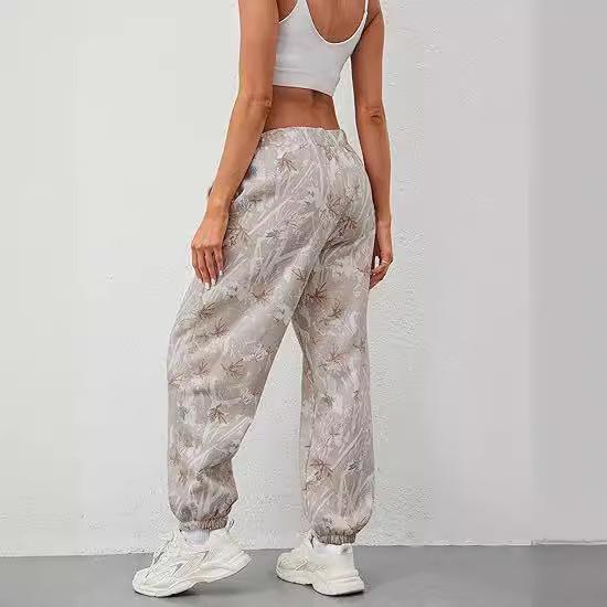 Stylish Women s Camo Sweatpants: Elastic Waist Wide Leg High Waisted Joggers for Casual & Workout - Shop Now!